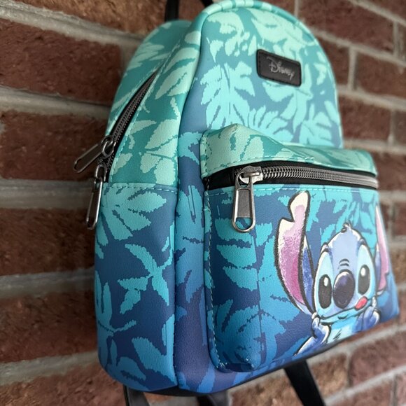 Disney Lilo & Stitch Backpack * Loungefly * EUC - Picture 8 of 9